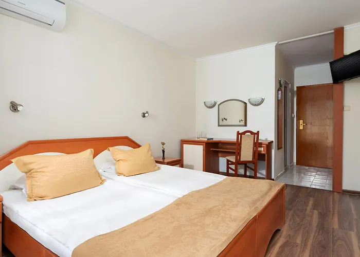 Zefir Hotel